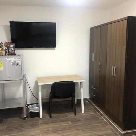 Hostal Lucy فاليدوبار المظهر الخارجي الصورة
